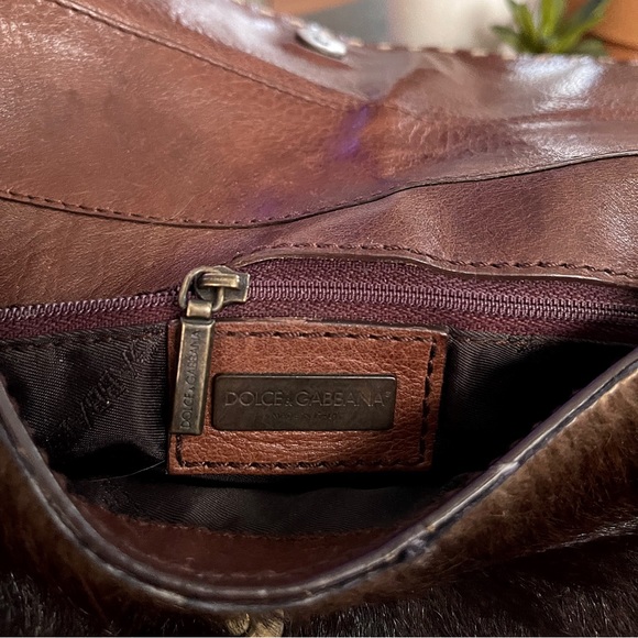 Dolce & Gabbana fur shoulder bag. Super cute handbag. So cute ❤️ - Picture 6 of 9